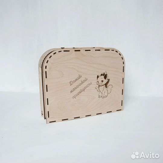 Домик чемодан для кукол до 10 см