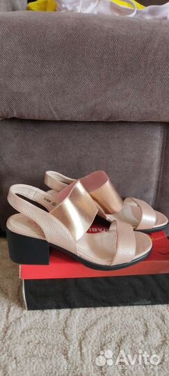 Босоножки новые женские 37 размер экокожа