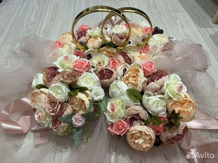 Свадебные украшения на машину