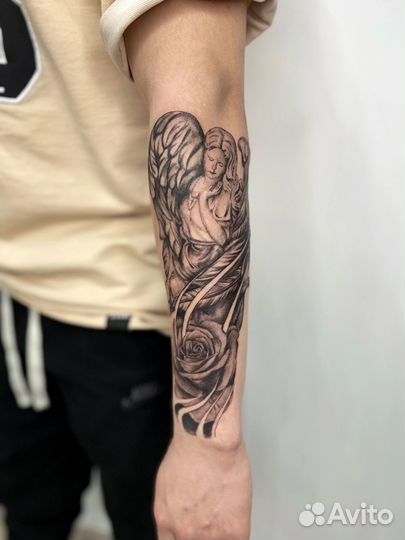 Ищу моделей на тату, Татуировка