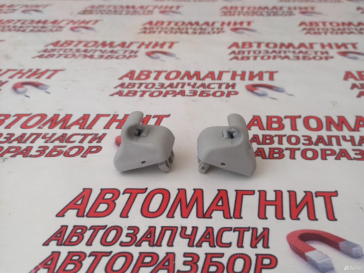 Крючок козырька Киа Соул 3 19-н.в