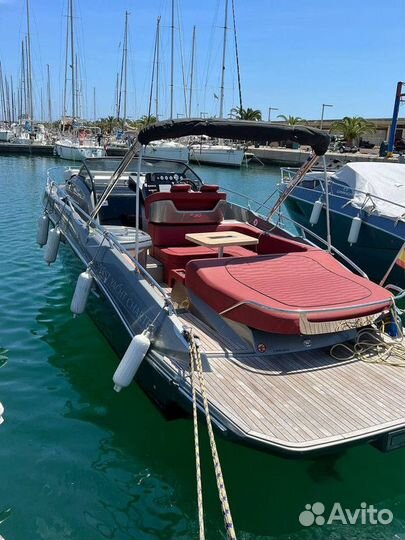 Яхта Cranchi E30 Endurance