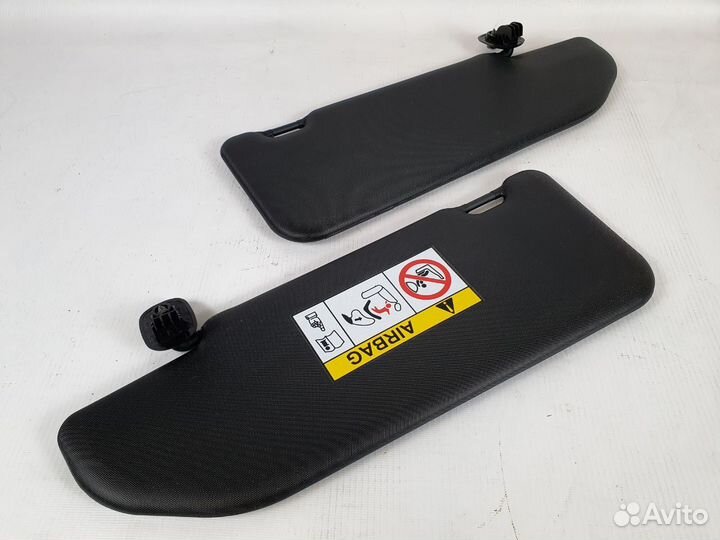 Солнцезащитные козырьки черные Лада Веста