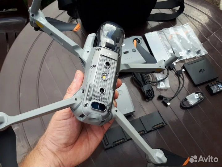 Квадрокоптер DJI Mavic Air2s fly more combo