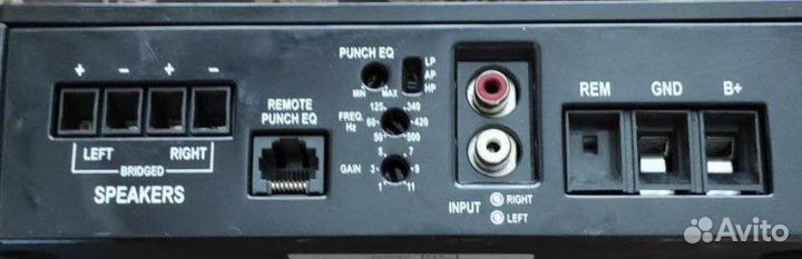 Автомобильный усилитель для сабвуфера