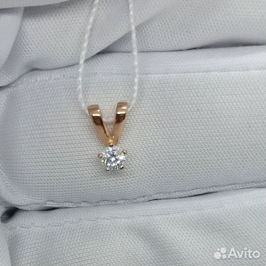 Золотая подвеска с фианитом