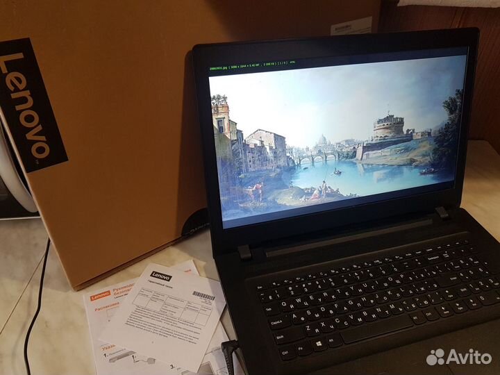 Тонкий Ноутбук Lenovo (шикарный большой экран)