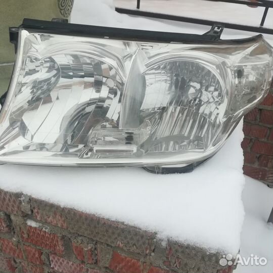Фара toyota land cruiser 200 левая