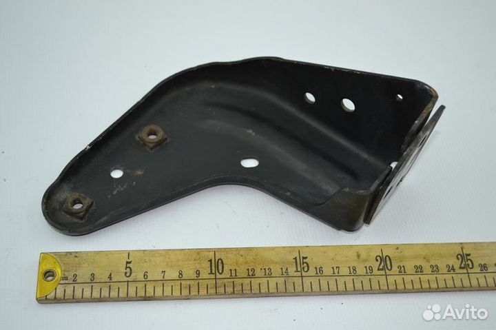 Кронштейн подножки, левый mercedes-benz Actros MP4