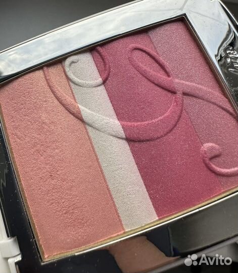 Guerlain sakura пудра румяна