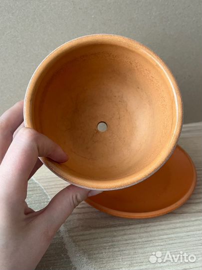 Керамический горшок и поддон