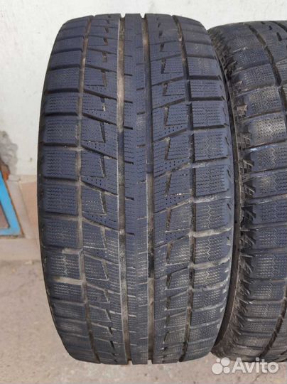 Bridgestone Blizzak Revo2 235/50 R18 98V