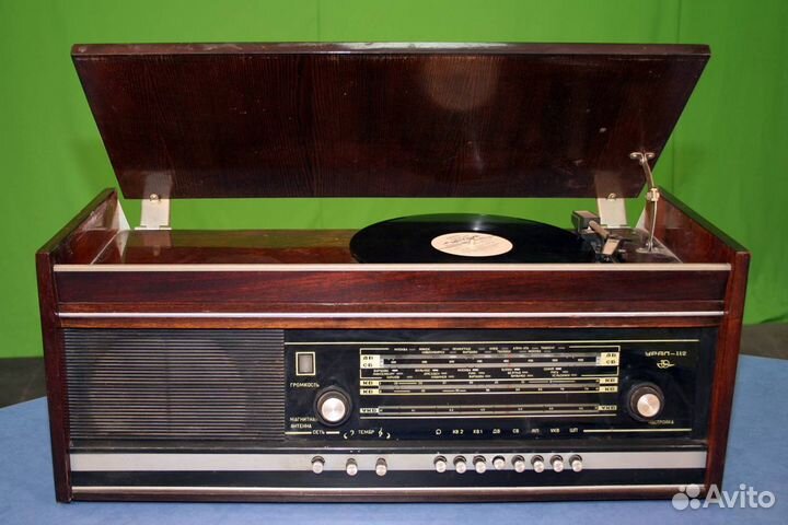 Части от радиол Кантата, Урал, Сириус, Романтика