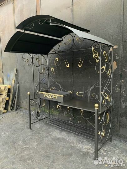 Мангал кованый с крышей