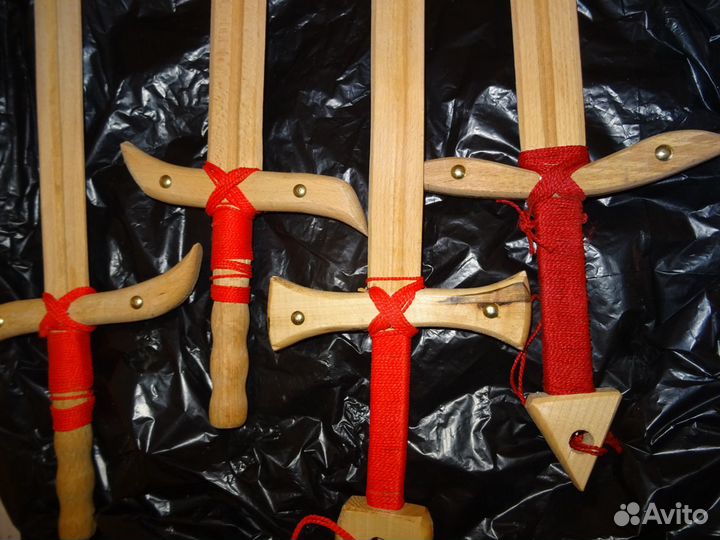 Мечи деревянные разной длины