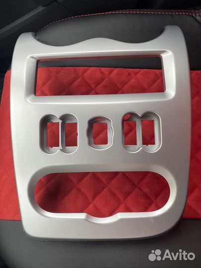 Накладка центральной консоли reno sandero