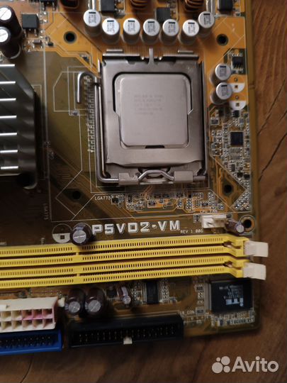 Материнская плата с процессором