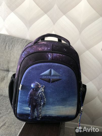 Рюкзак школьный для начальных классов