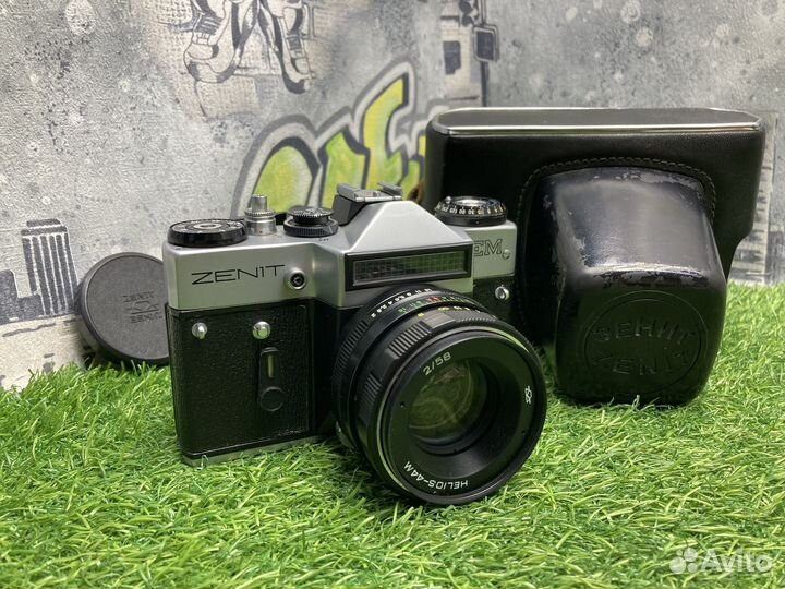 Zenit EM + Helios-44M