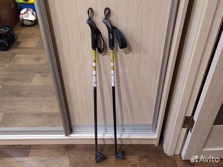Лыжи 140 см. Лыжные палки детские 90 см