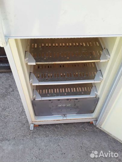 Холодильник на запчасти