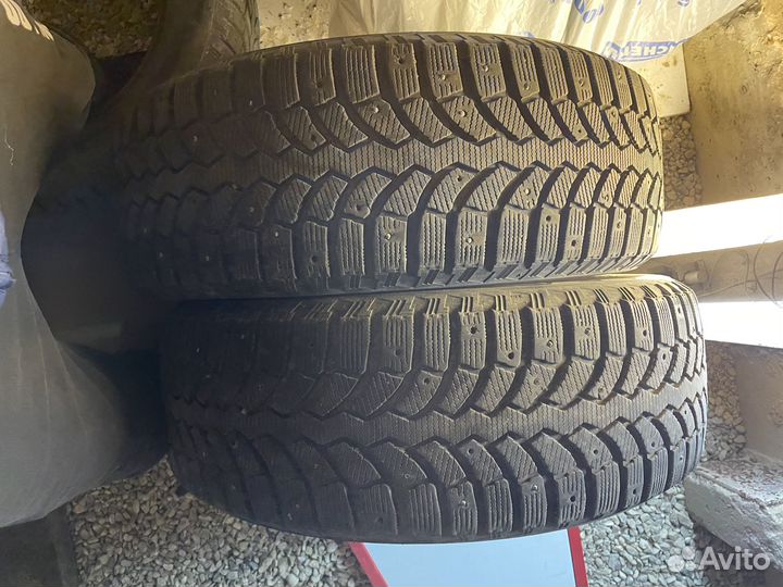 Bridgestone Blizzak Spike-01 235/60 R18
