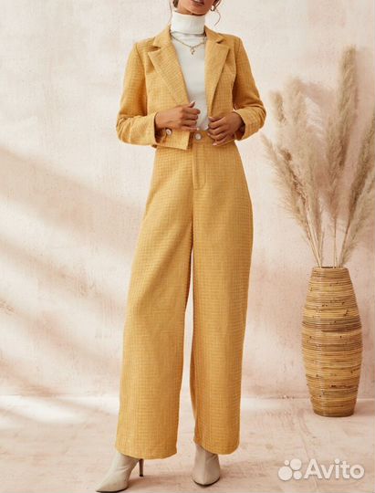 Костюм женский твидовый