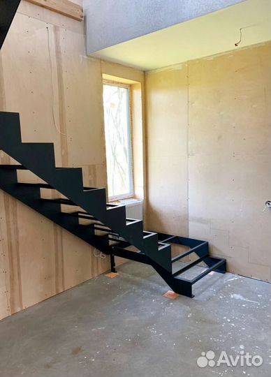 Забежная лестница с установкой