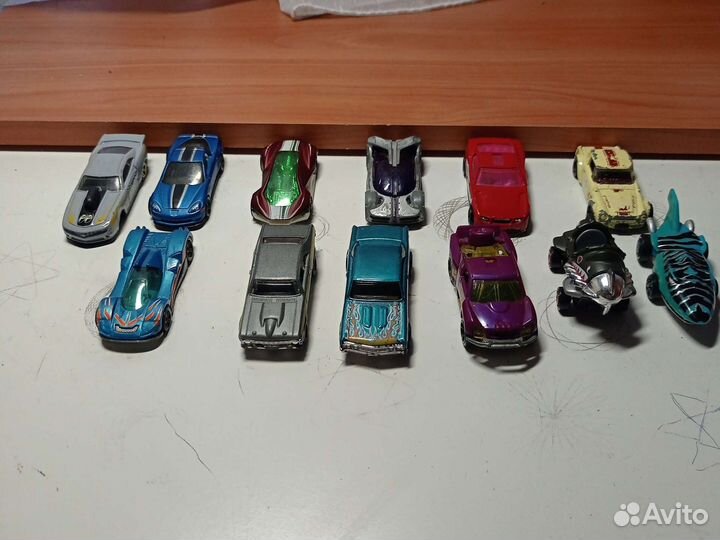 Машинки Hot wheels