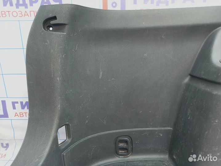 Обшивка багажника левая нижняя Mitsubishi Outlande