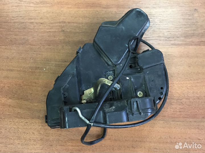 Замок задней правой двери Mercedes w203