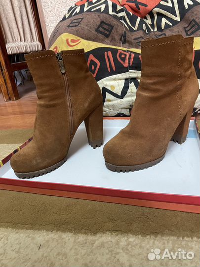 Ботинки женские зимние 39 размера, демисезонные