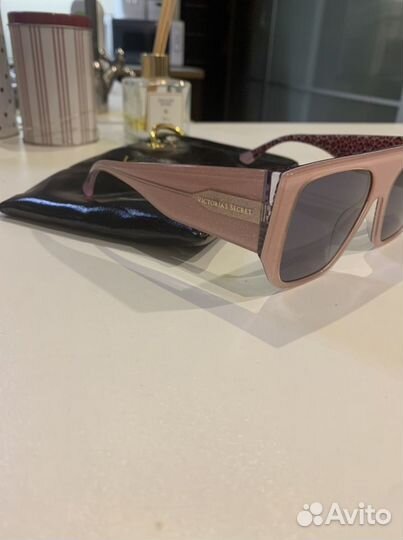 Солнцезащитные очки Victoria’s Secret