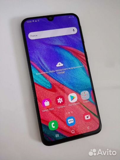 Samsung Galaxy A40, 4/64 ГБ