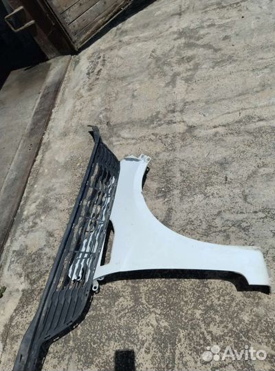Решотка нижняя крыло на kia rio 3