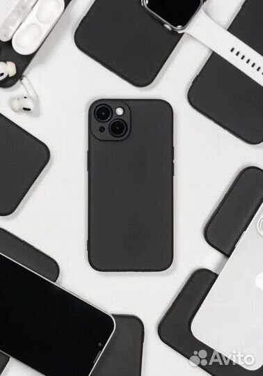 Чехол на iPhone 13