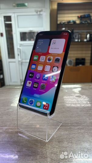 iPhone 11 Pro, 64 ГБ