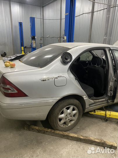 Mersedes w203 в разборе