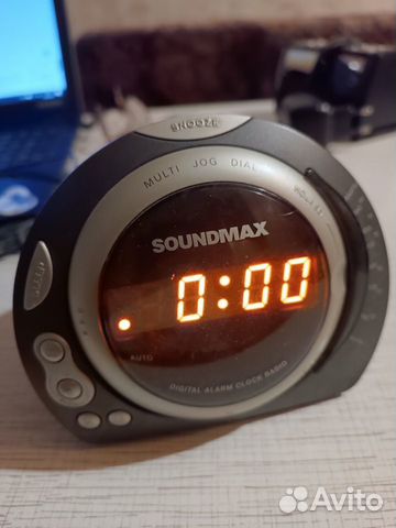 Часы с радиоприемником soundmax