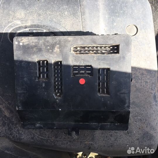 Ваз 2110-11-12 блок предохронителей