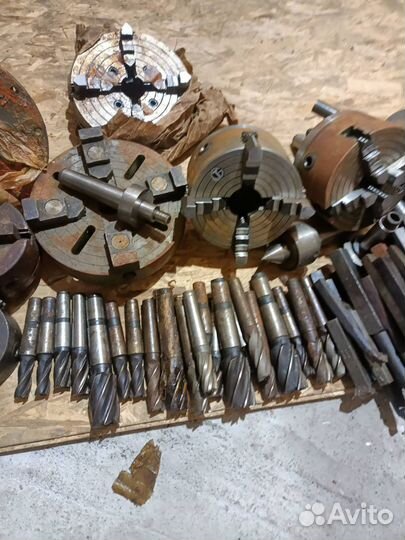 Оснастка к токарному станку и свёрла