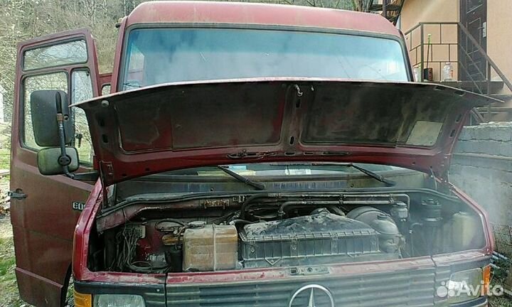 Запчасти на Мерседес 709 есть практически все