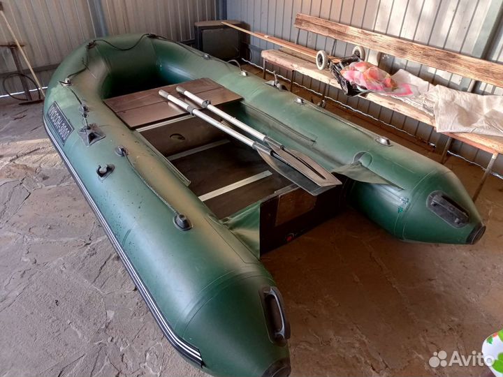 Лодка с матором