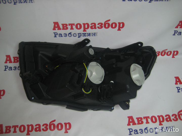 Блок-фара LADA Vesta в сборе правая