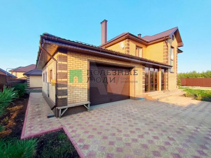 Дом 305,5 м² на участке 12 сот.