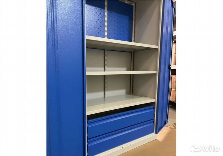 Шкаф металлический для инструментов