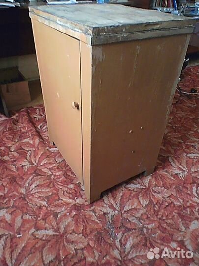 Стол швейный ретро