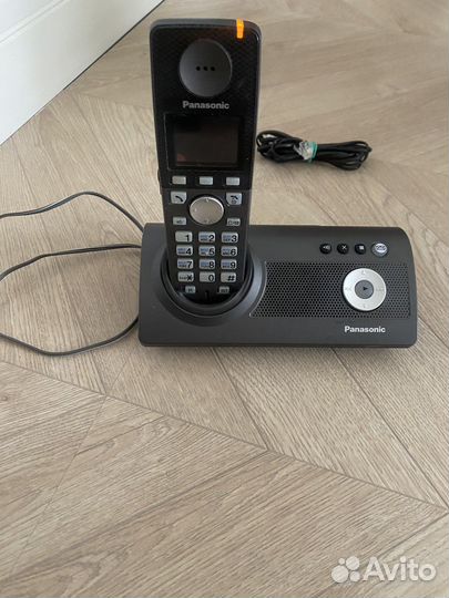 Телефон