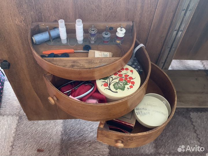 Швейная машина ножная