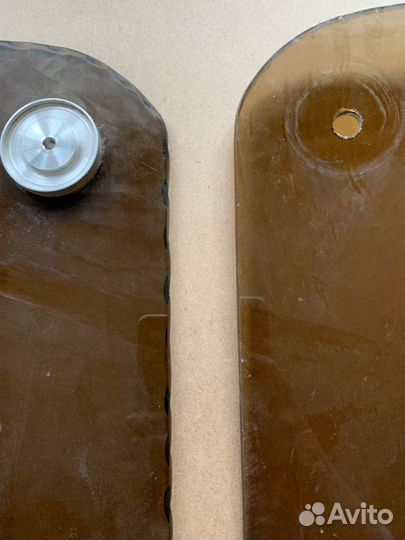 3 стеклянных коричневых столешницы